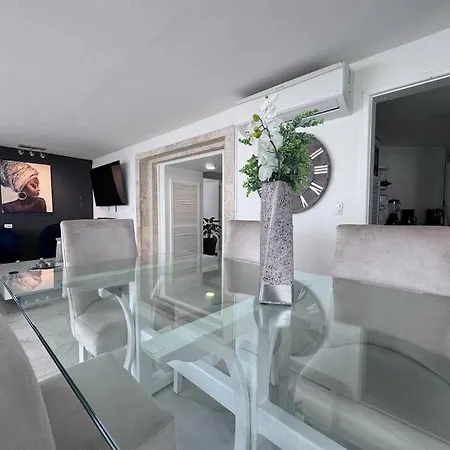 Apartamento Lujoso El Laguito *